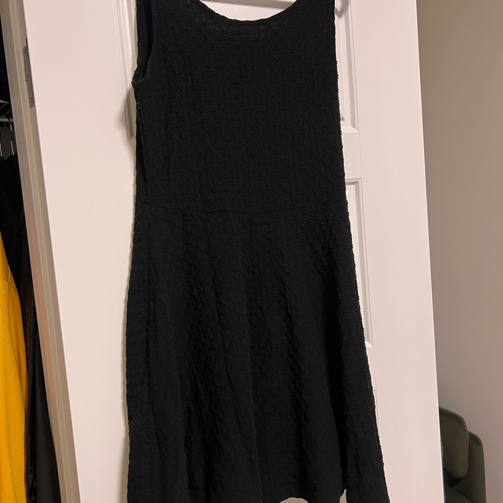 H&M Black Sleeveless Textured A-Line Dress